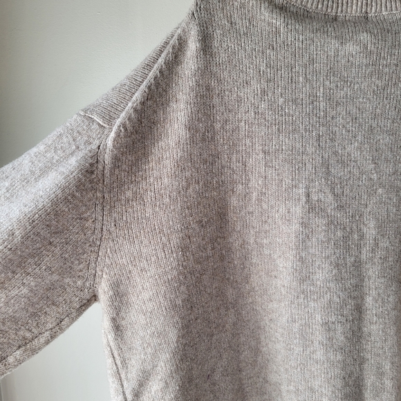H&M wool blend tan long sleeve knit turtle neck sweater Size XXL - Picture 6 of 10